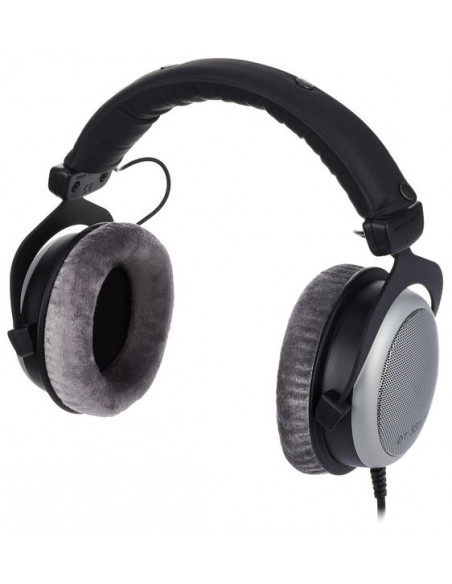 Beyer Dynamic DT880